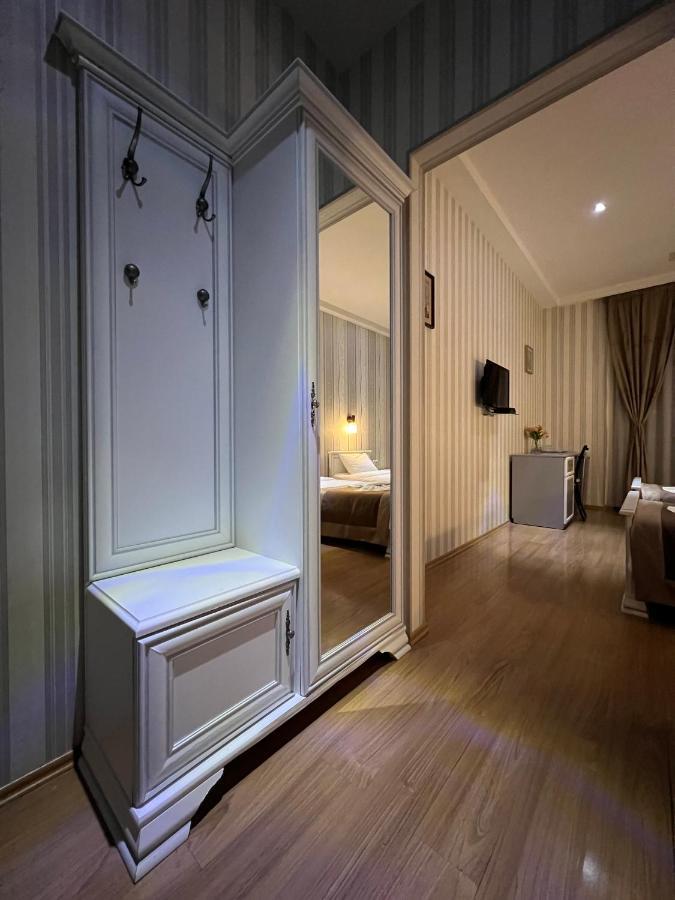 טביליסי Granada Hotel And Restaurant מראה חיצוני תמונה