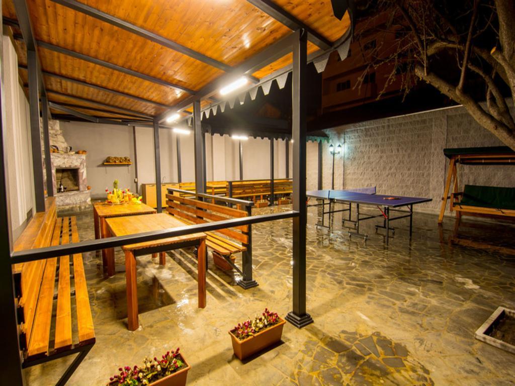 טביליסי Granada Hotel And Restaurant מראה חיצוני תמונה